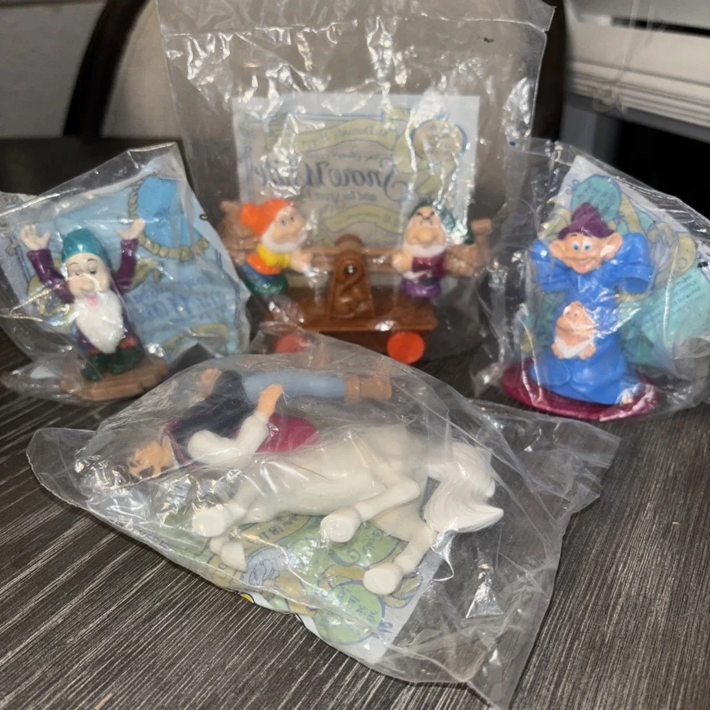 VTG McDonald's Snow White‎ Happy Meal Toys 1992 Disney Lot Of 4